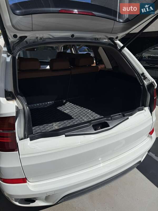 Внедорожник / Кроссовер BMW X5 2012 в Киеве