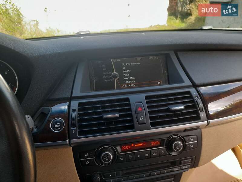 Внедорожник / Кроссовер BMW X5 2012 в Калуше