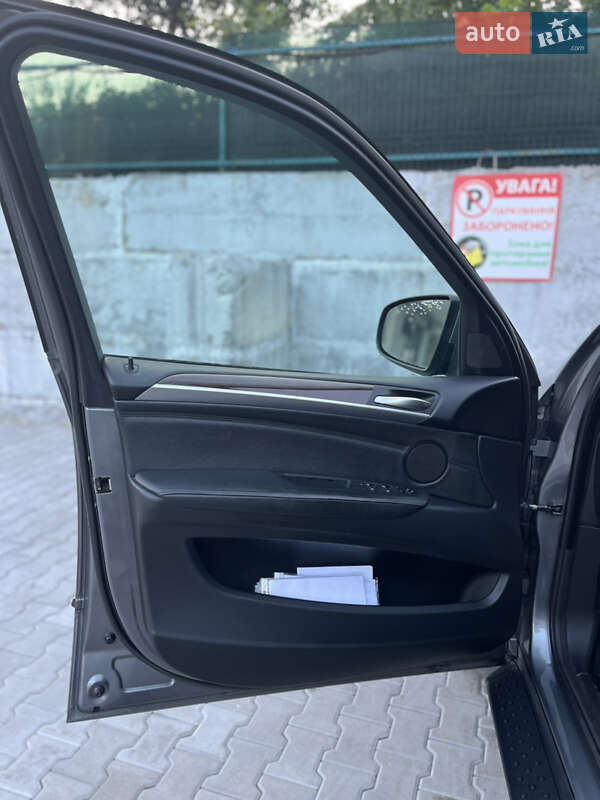 Позашляховик / Кросовер BMW X5 2008 в Києві