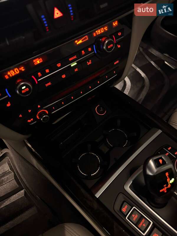 Позашляховик / Кросовер BMW X5 2016 в Львові