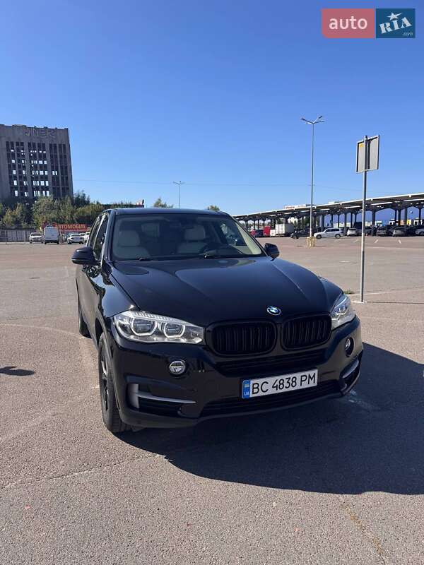 Позашляховик / Кросовер BMW X5 2016 в Львові