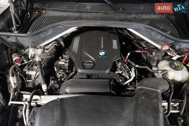 Позашляховик / Кросовер BMW X5 2016 в Львові