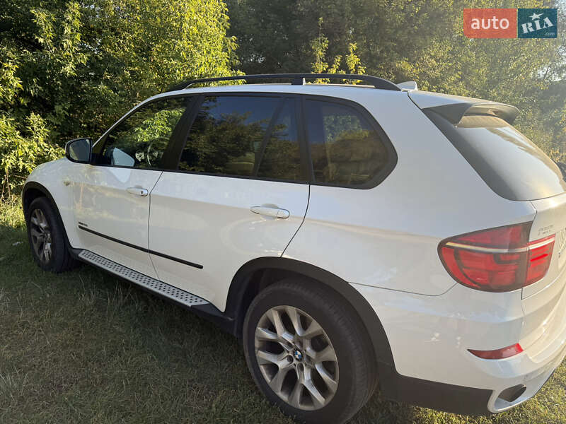 Позашляховик / Кросовер BMW X5 2012 в Бучі