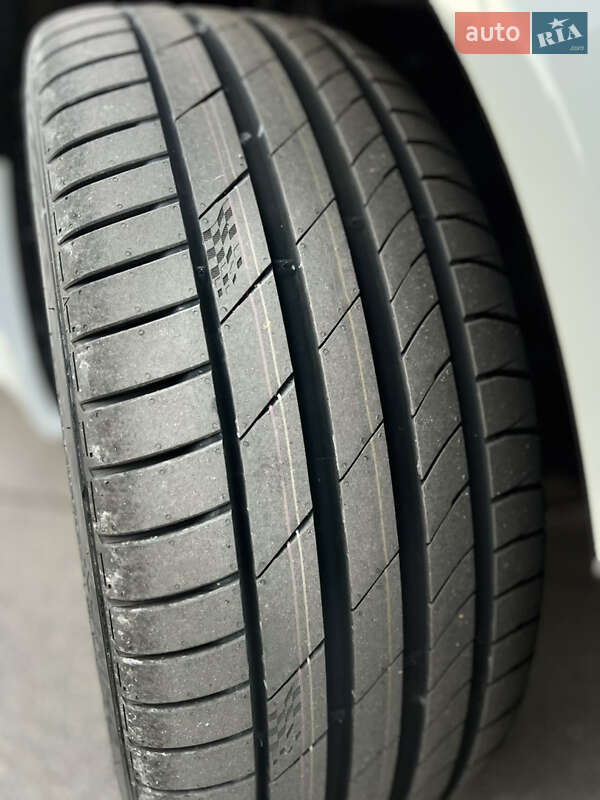 Внедорожник / Кроссовер BMW X5 2022 в Днепре