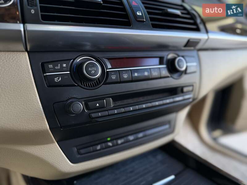 Внедорожник / Кроссовер BMW X5 2013 в Днепре