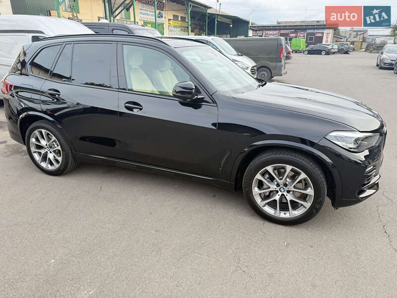 Позашляховик / Кросовер BMW X5 2020 в Луцьку