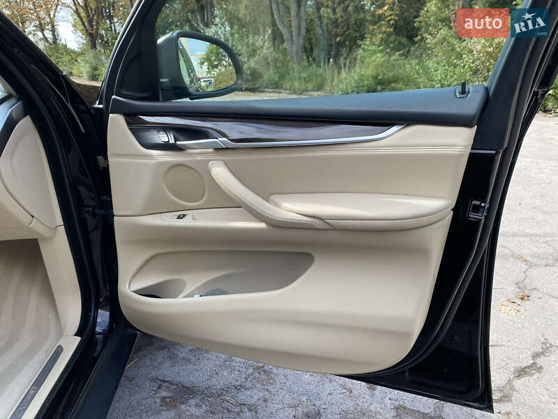 Внедорожник / Кроссовер BMW X5 2013 в Луцке