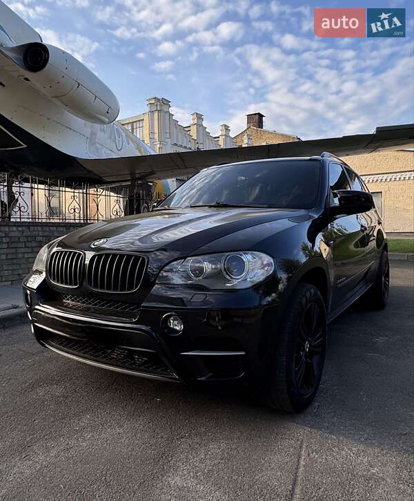 Внедорожник / Кроссовер BMW X5 2012 в Киеве
