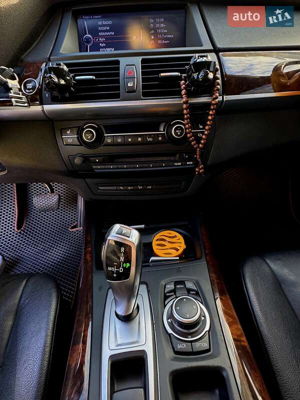 Внедорожник / Кроссовер BMW X5 2012 в Киеве