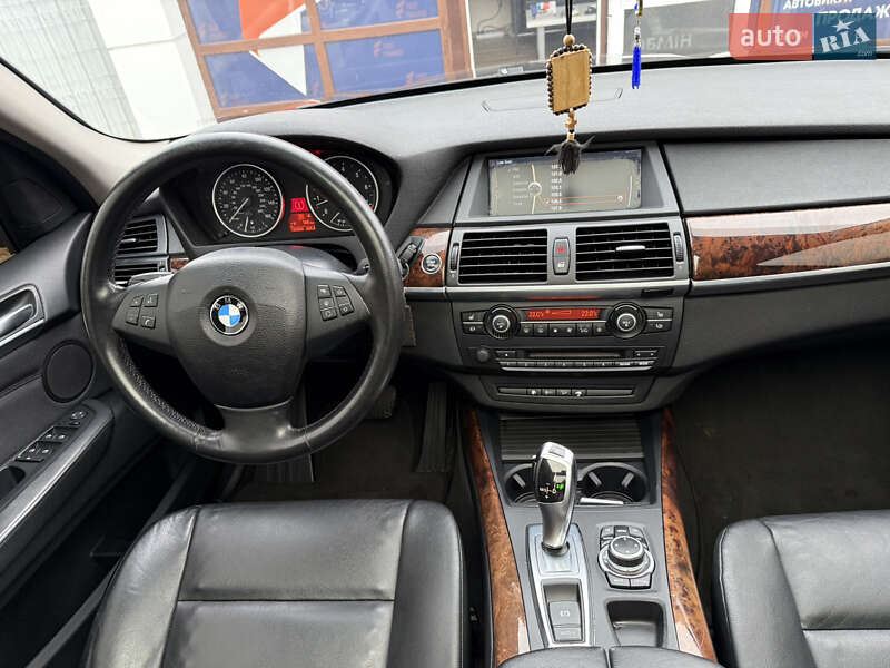 Позашляховик / Кросовер BMW X5 2011 в Києві