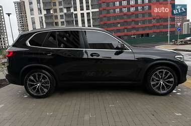 Внедорожник / Кроссовер BMW X5 2022 в Киеве