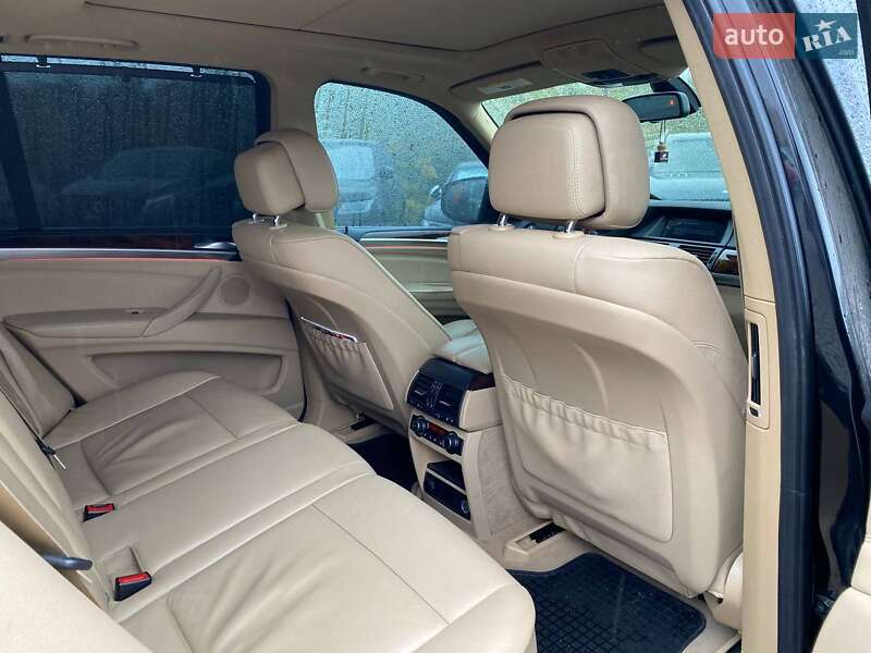 Позашляховик / Кросовер BMW X5 2013 в Львові фото 24 Позашляховик / Кросовер BMW X5 2013 в Львові