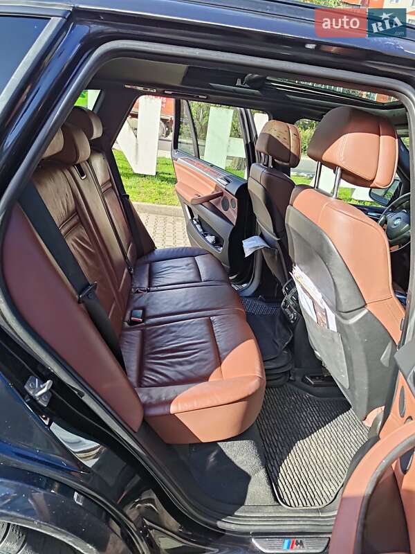 Внедорожник / Кроссовер BMW X5 2012 в Черновцах