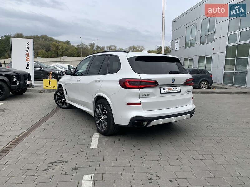 Внедорожник / Кроссовер BMW X5 2022 в Ивано-Франковске