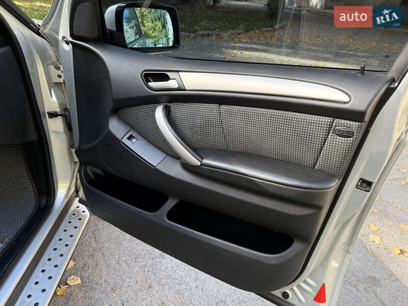 Позашляховик / Кросовер BMW X5 2003 в Кам'янському