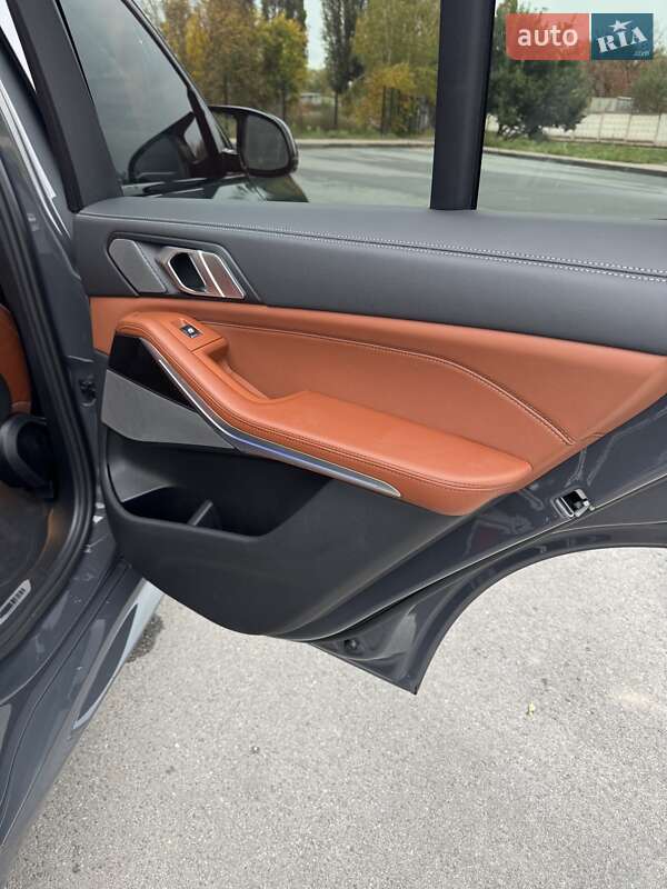 Внедорожник / Кроссовер BMW X5 2024 в Киеве