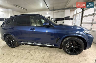 Внедорожник / Кроссовер BMW X5 2021 в 