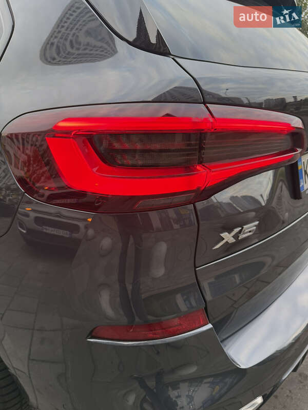 Внедорожник / Кроссовер BMW X5 2022 в Киеве