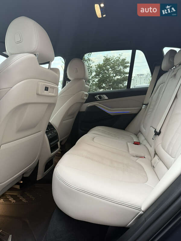 Внедорожник / Кроссовер BMW X5 2022 в Киеве