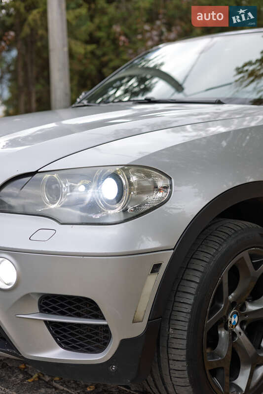 Внедорожник / Кроссовер BMW X5 2011 в Черновцах
