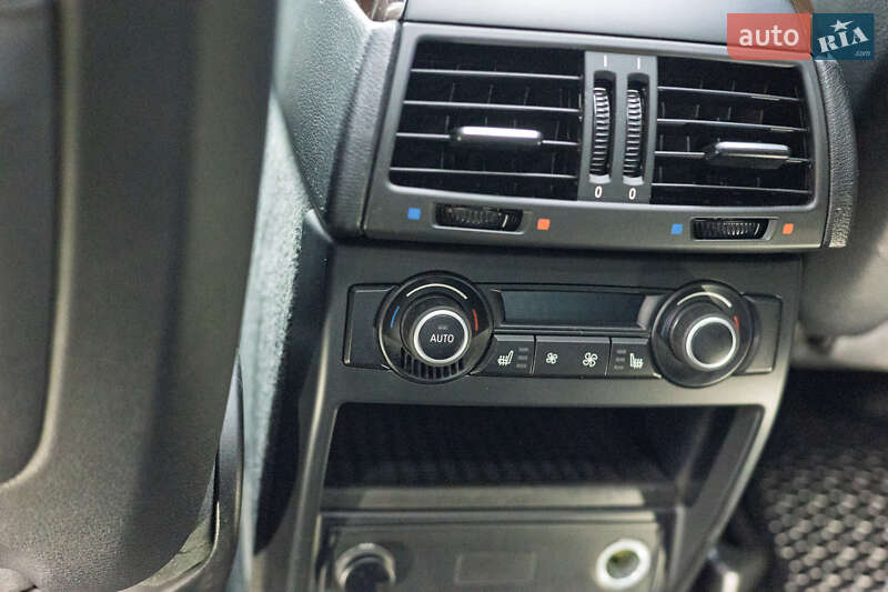 Внедорожник / Кроссовер BMW X5 2011 в Черновцах