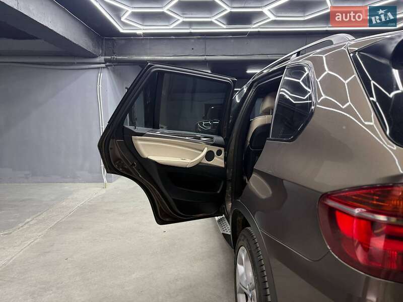 Внедорожник / Кроссовер BMW X5 2011 в Черновцах фото 18 Внедорожник / Кроссовер BMW X5 2011 в Черновцах