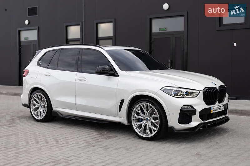 Внедорожник / Кроссовер BMW X5 2019 в 