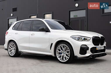 Внедорожник / Кроссовер BMW X5 2019 в 