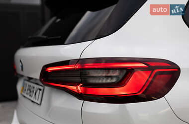 Внедорожник / Кроссовер BMW X5 2019 в 