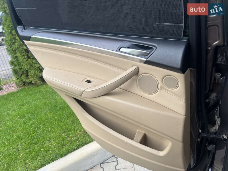 Позашляховик / Кросовер BMW X5 2011 в Києві