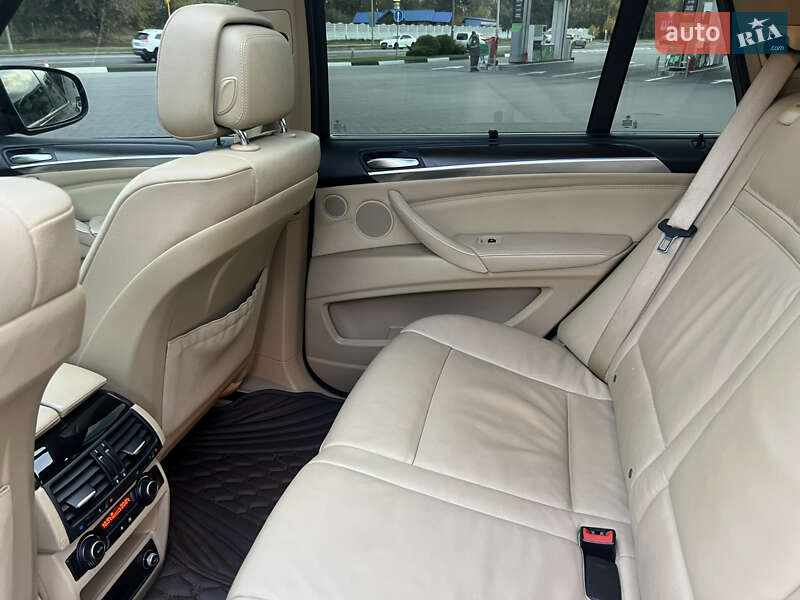 Позашляховик / Кросовер BMW X5 2011 в Києві