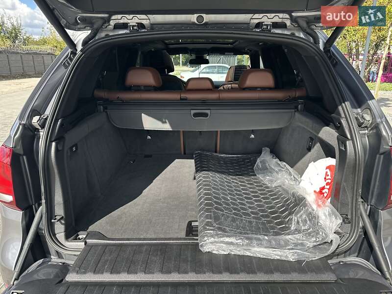 Позашляховик / Кросовер BMW X5 2016 в Лозовій