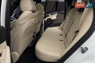 Внедорожник / Кроссовер BMW X5 2019 в 