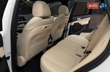 Внедорожник / Кроссовер BMW X5 2019 в 