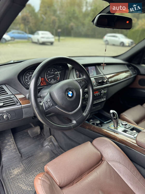 Внедорожник / Кроссовер BMW X5 2011 в Львове