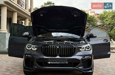Внедорожник / Кроссовер BMW X5 2019 в 