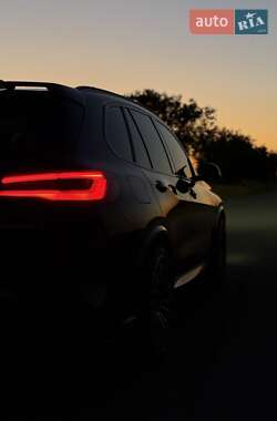 Внедорожник / Кроссовер BMW X5 2019 в 