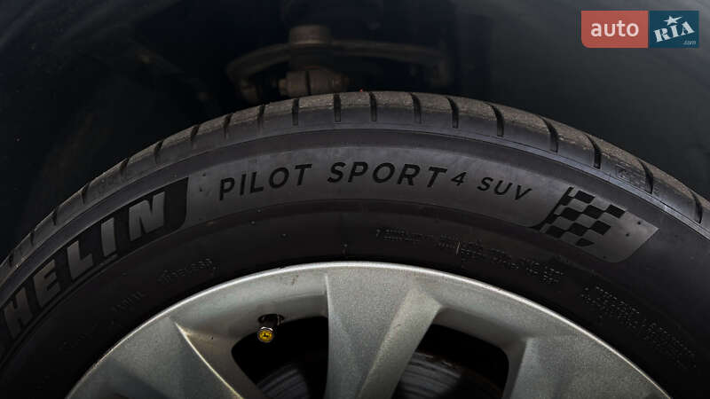 Внедорожник / Кроссовер BMW X5 2011 в Киеве