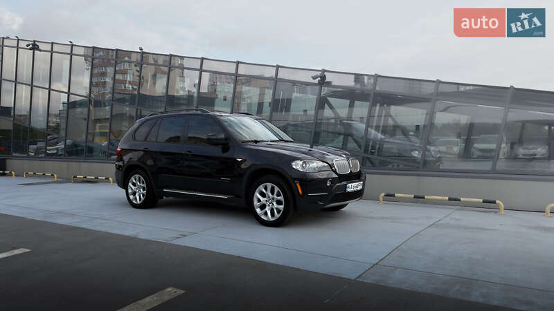 Внедорожник / Кроссовер BMW X5 2011 в Киеве