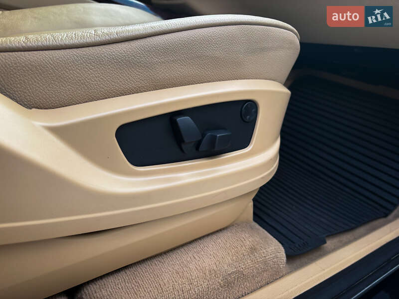 Внедорожник / Кроссовер BMW X5 2011 в Киеве