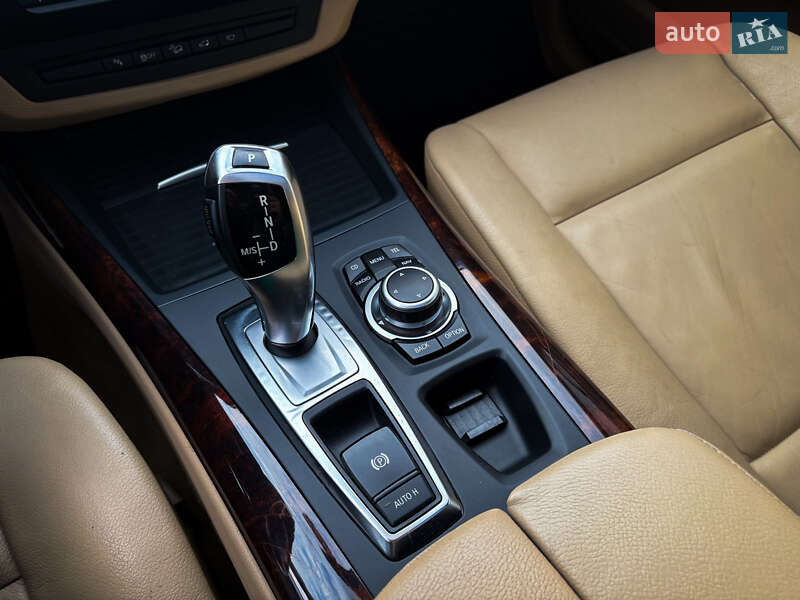 Внедорожник / Кроссовер BMW X5 2011 в Киеве