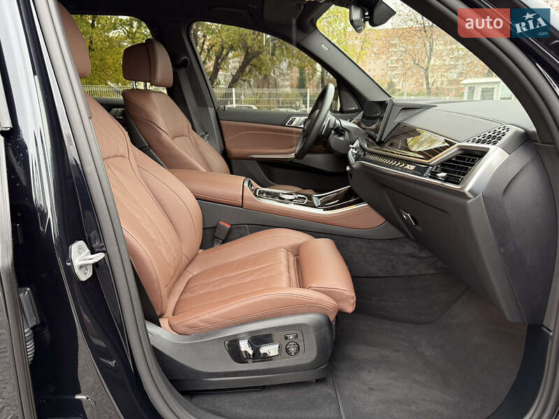 Внедорожник / Кроссовер BMW X5 2024 в Харькове