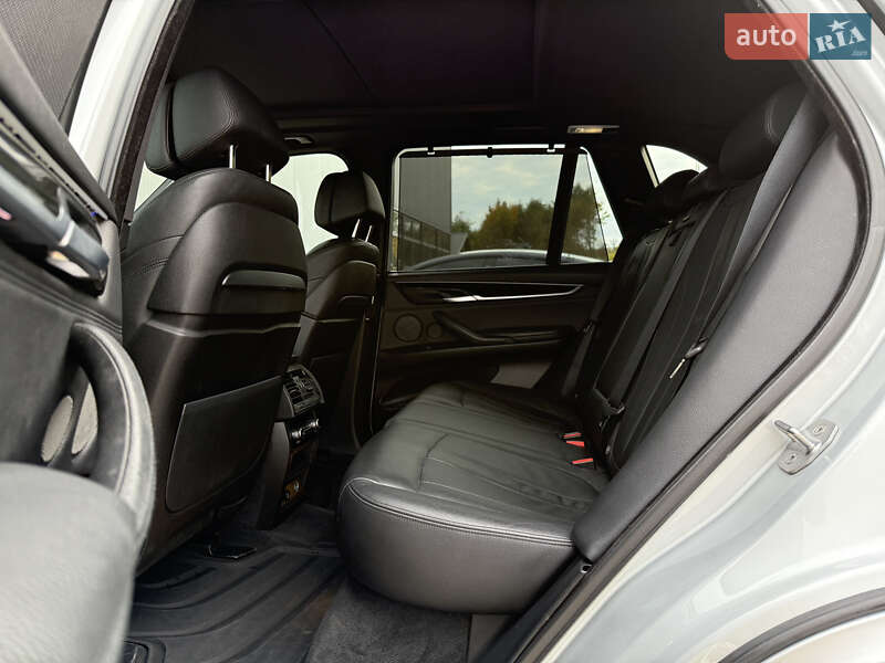 Позашляховик / Кросовер BMW X5 2015 в Львові