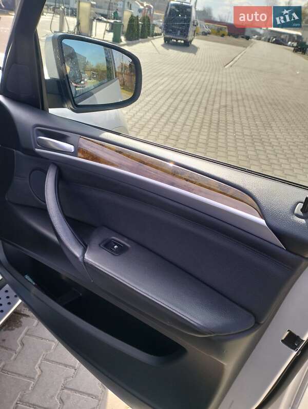 Внедорожник / Кроссовер BMW X5 2009 в Коломые