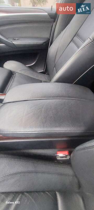 Внедорожник / Кроссовер BMW X5 2012 в Першотравенске