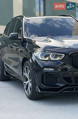 Позашляховик / Кросовер BMW X5 2020 в  фото 4 Позашляховик / Кросовер BMW X5 2020 в