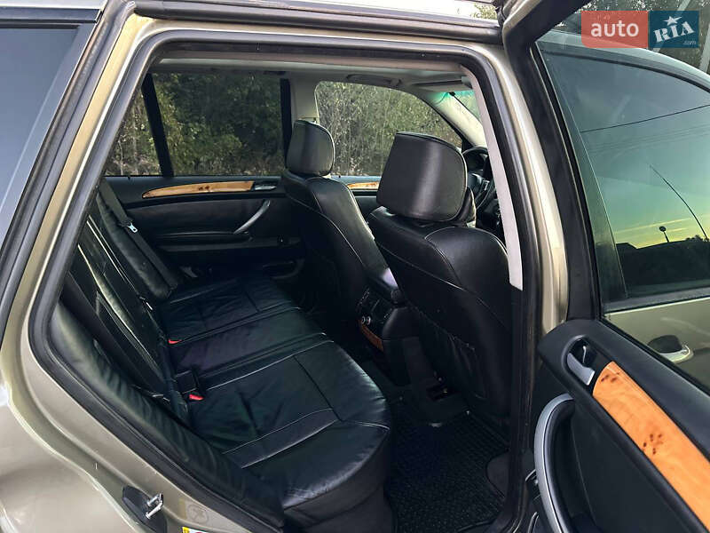 Позашляховик / Кросовер BMW X5 2006 в Луцьку
