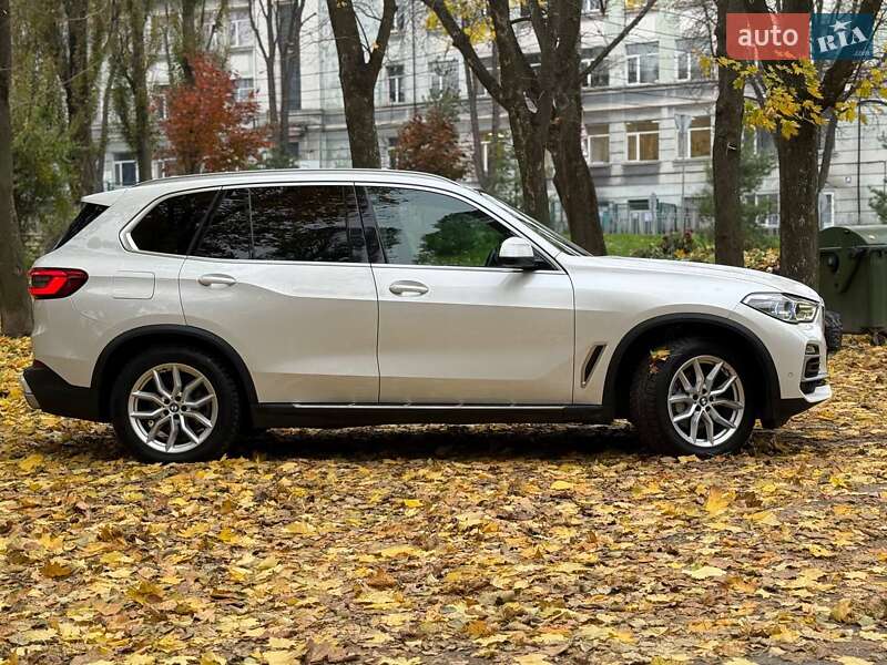 Внедорожник / Кроссовер BMW X5 2019 в Киеве