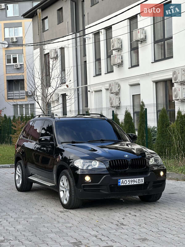 Внедорожник / Кроссовер BMW X5 2008 в Ужгороде