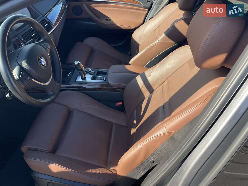 Позашляховик / Кросовер BMW X5 2012 в Рівному